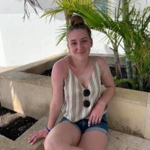 Meet your Posher, Léa